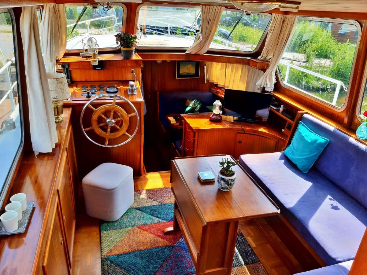 Hotel Motor Yacht Amstelle Amsterdam Esterno foto