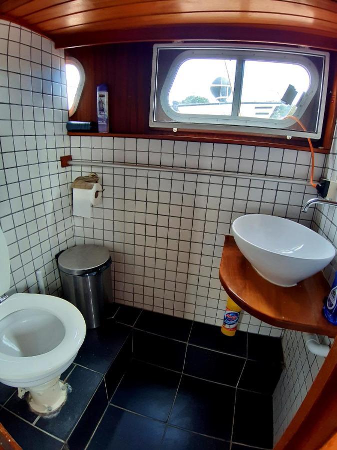 Hotel Motor Yacht Amstelle Amsterdam Esterno foto