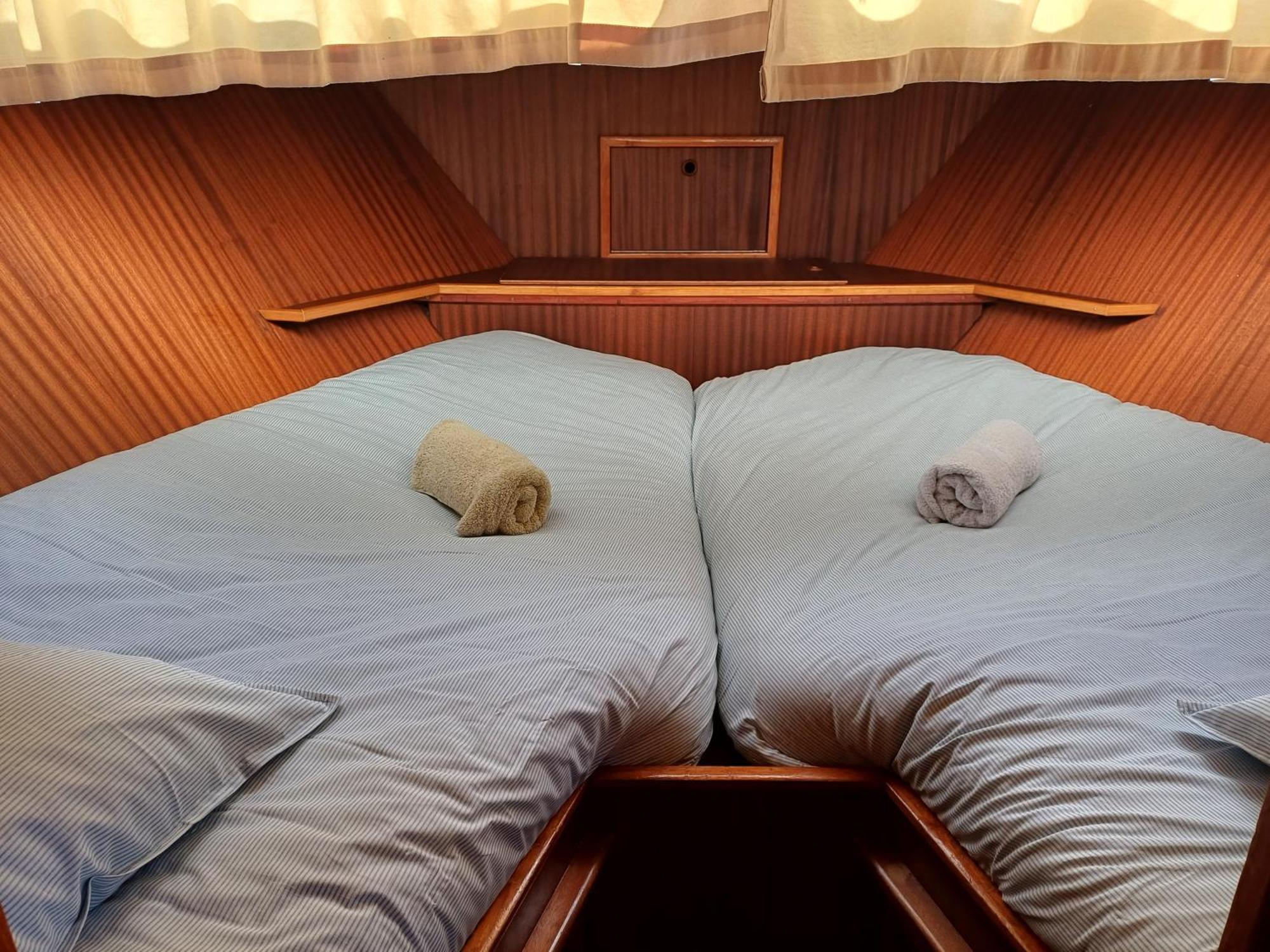Hotel Motor Yacht Amstelle Amsterdam Esterno foto